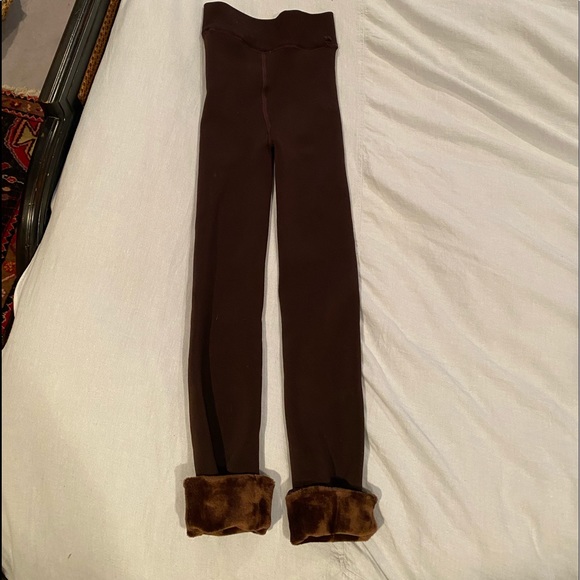 Leggings with Faux Fur Lining - Picture 8 of 11